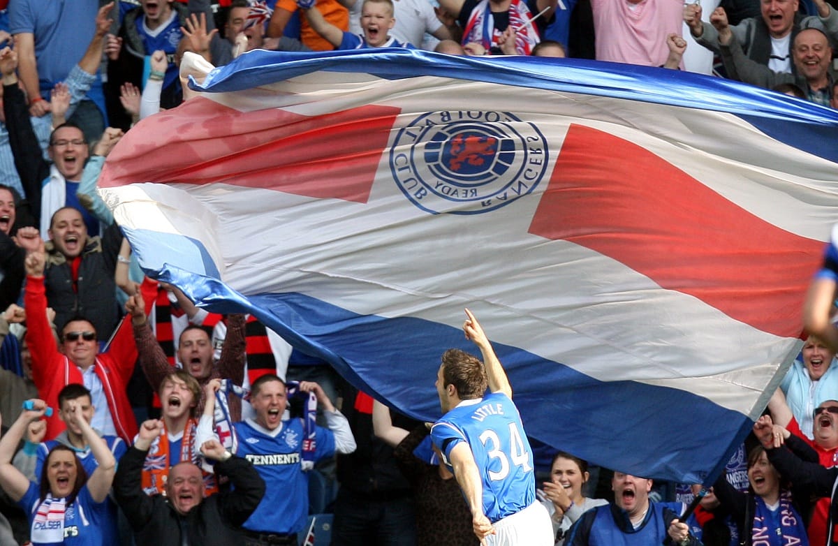 UEFA-vizsgálatot sürget a Glasgow Rangers edzője a botrányos Európa-liga-meccs után