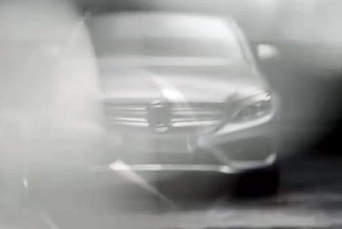 Szinte látni az új C-osztályú Mercedest