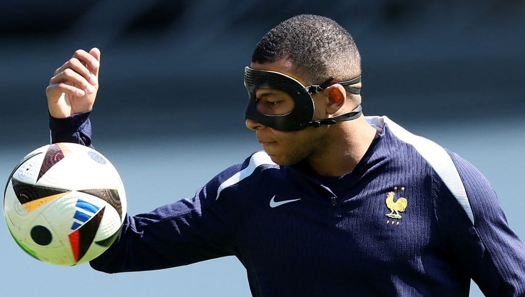 L'Équipe: Mbappé kezd Lengyelország ellen