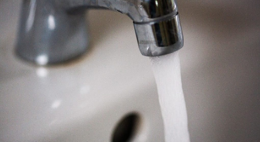 Rosszul lett, és meghalt egy nő Olaszországban, miután 15 ezer eurós vízszámlát kapott