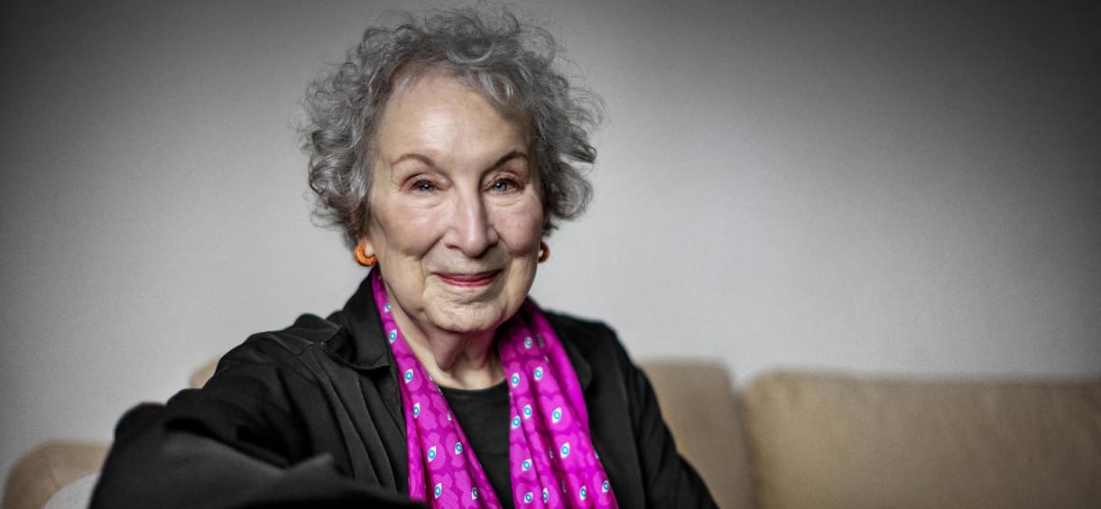 Margaret Atwood a HVG-nek: Ha diktátor vagy, jobb, ha alapos munkát végzel, mert rád omolhat a rendszer