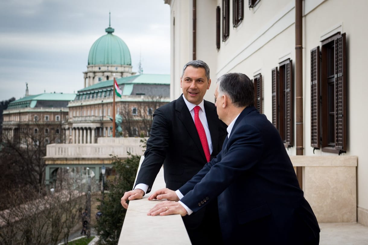 Felemel, ejt, visszaemel – ez Orbán Viktor személyzeti politikája