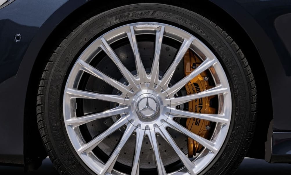Itt az új kétajtós Mercedes S-osztály: akár 630 lóerős V12-es biturbóval