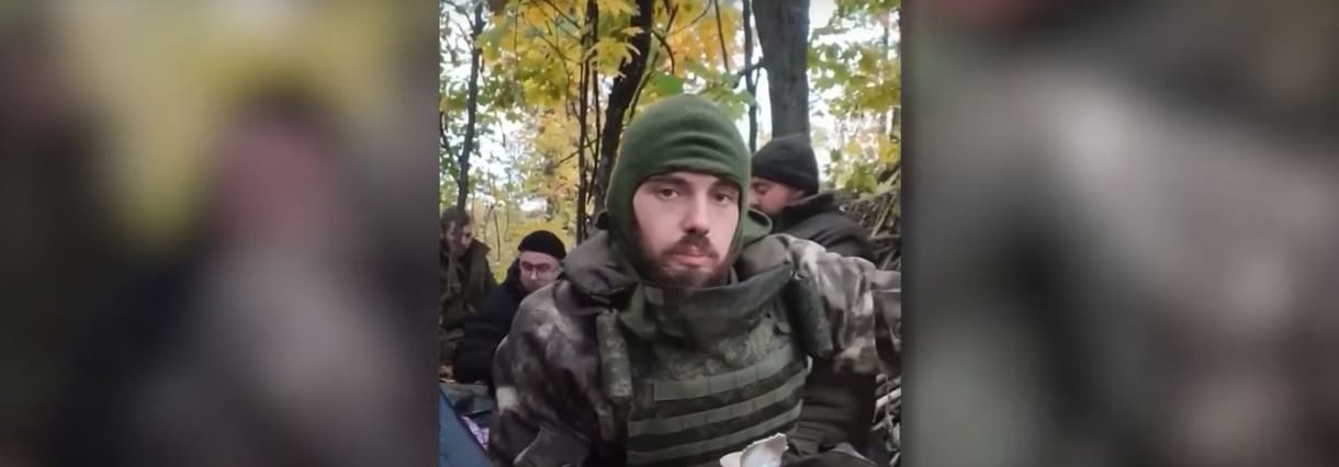Videón, ahogy orosz katonák panaszolják, hogy a legalapvetőbb felszerelésük sincs meg a túléléshez