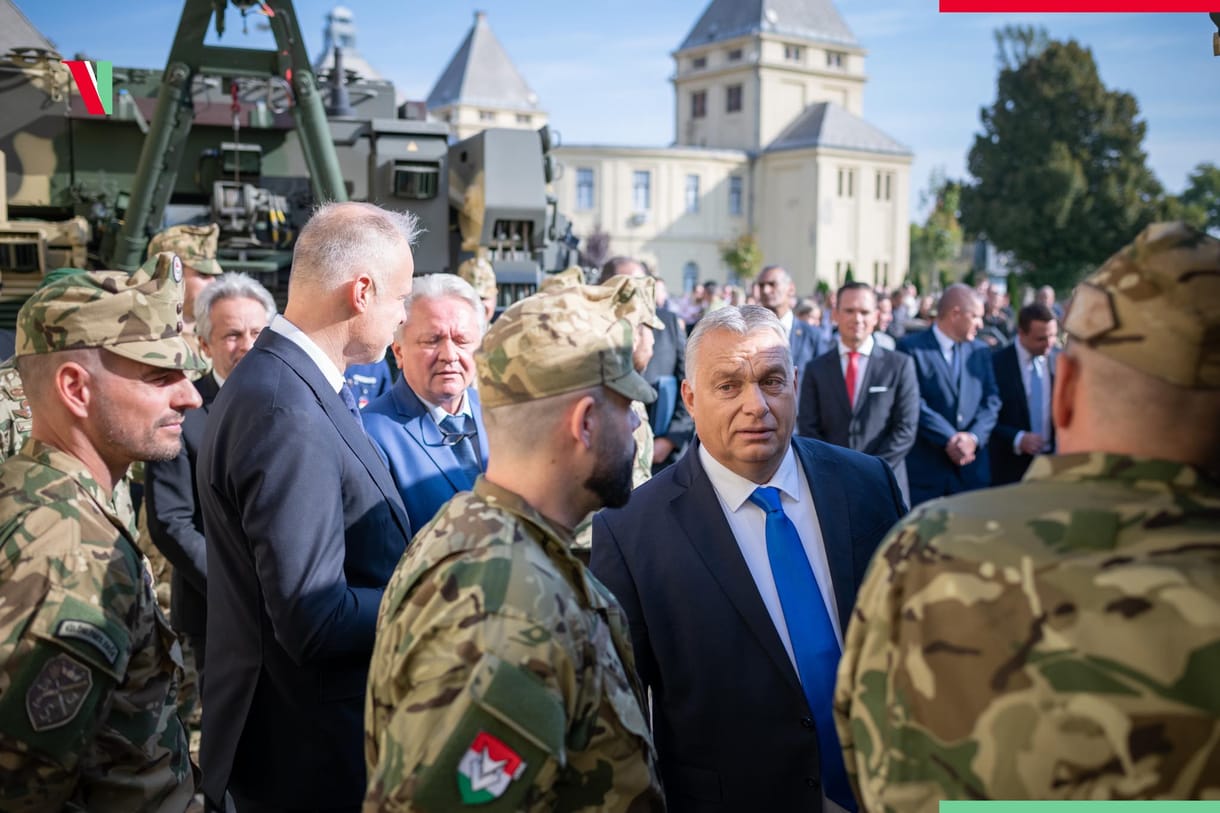 Már miniszterelnöki katonai iroda is segíti Orbán Viktor munkáját