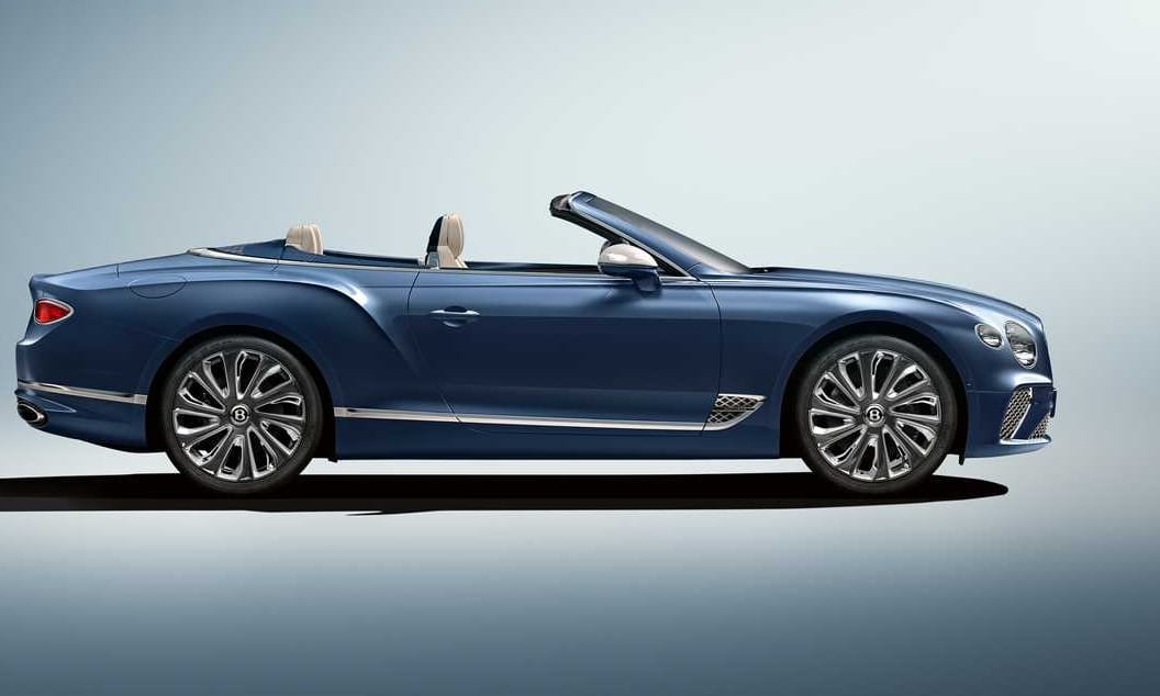 Luxus kimaxolva: íme a legújabb kabrió Bentley, ami Genfben debütált volna