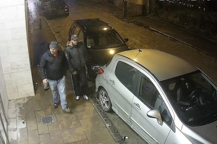 Táskát loptak a VIII. kerületből, felismeri őket?