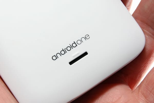 Jönnek a szuperolcsó Google-telefonok