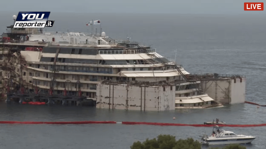 Itt nézheti élőben a Costa Concordia kiemelését