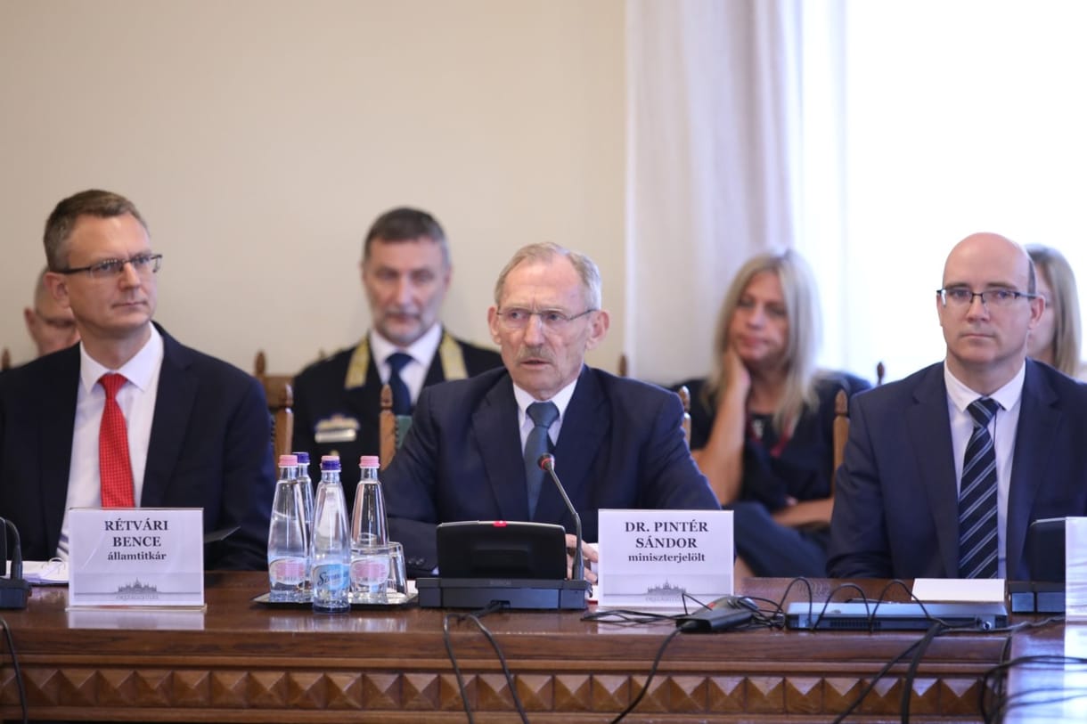 Közös felmondásra biztatja kollégáit egy budapesti pedagógus