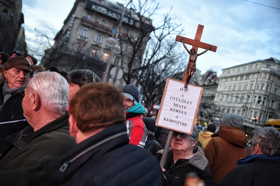 „Nem válhat normává az újságírók megfélemlítése, bántalmazása”