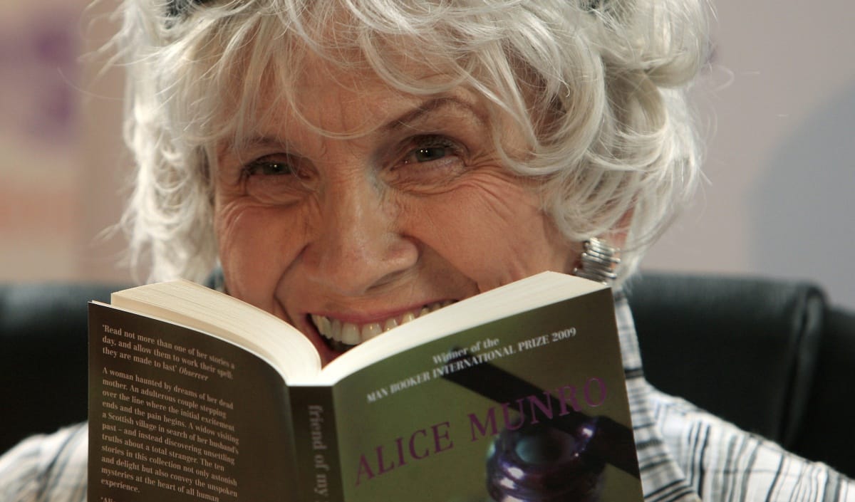 A kanadai Alice Munróé az irodalmi Nobel-díj