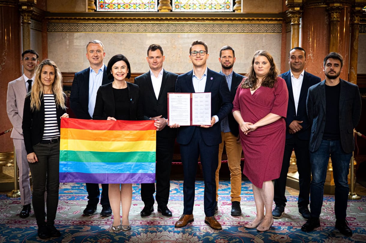 Imacsoport után LMBTQ-érdekvédő csoport is alakul a Parlamentben