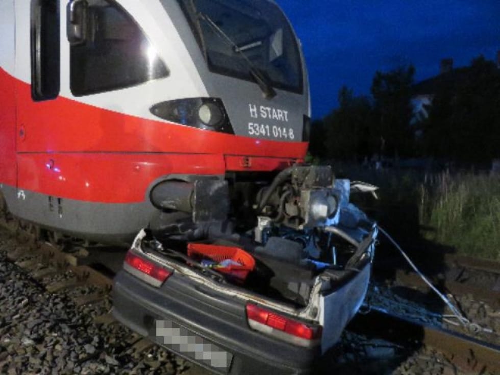 Sokkoló felvételeket tett közzé a rendőrség a keddi vonatbalesetről
