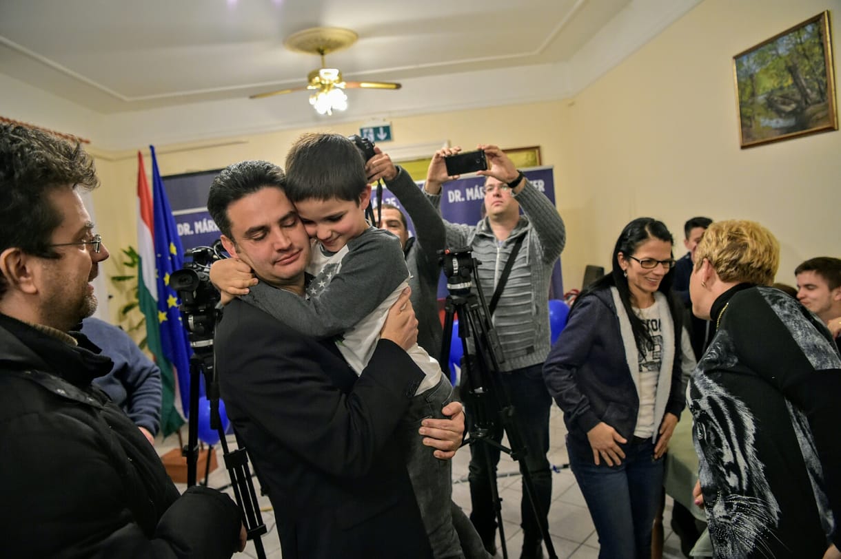 Kevesen adják el olyan magabiztosan a történelmi vereséget, mint Lázár János