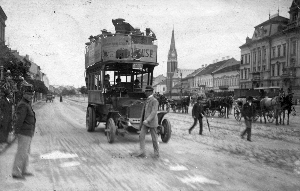 Az első magyar autógyár emeletes buszát építenék újra Aradon