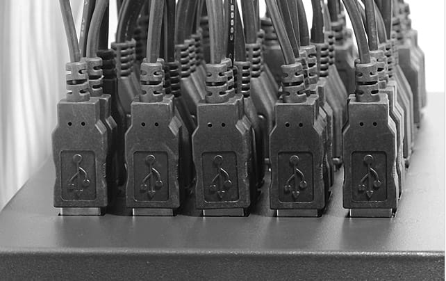 Figyelmeztet az ITM: áramütést okozhat tízből hat USB-töltő