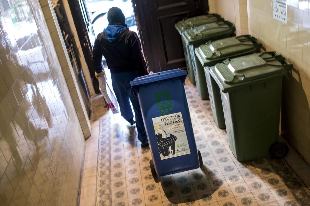 Több településen még nem világos, júliustól ki viszi el a szemetet
