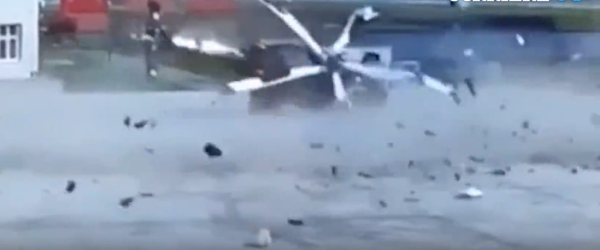 Felszállás helyett ripityára tört az olasz pénzügyőrség 10 millió eurós helikoptere - videó