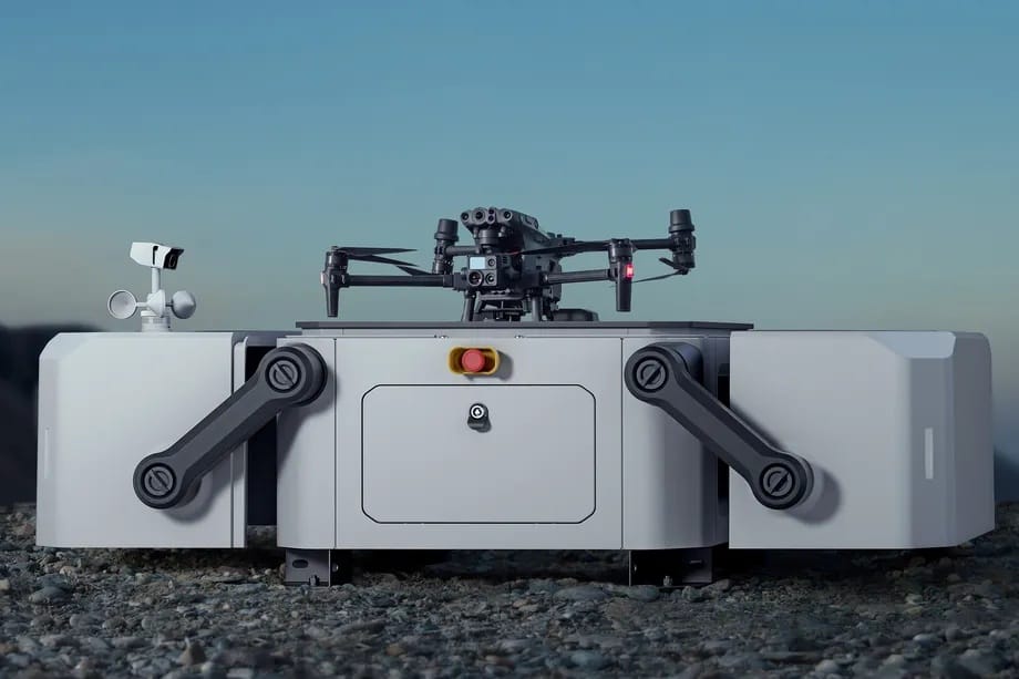 Új drónnal állt elő a DJI, szakadó esőben is használható