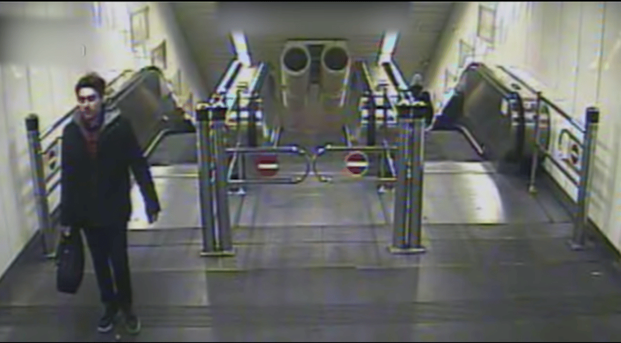 Már kép és videó is van a 2-es metróban paprikaspray-t használó férfiról