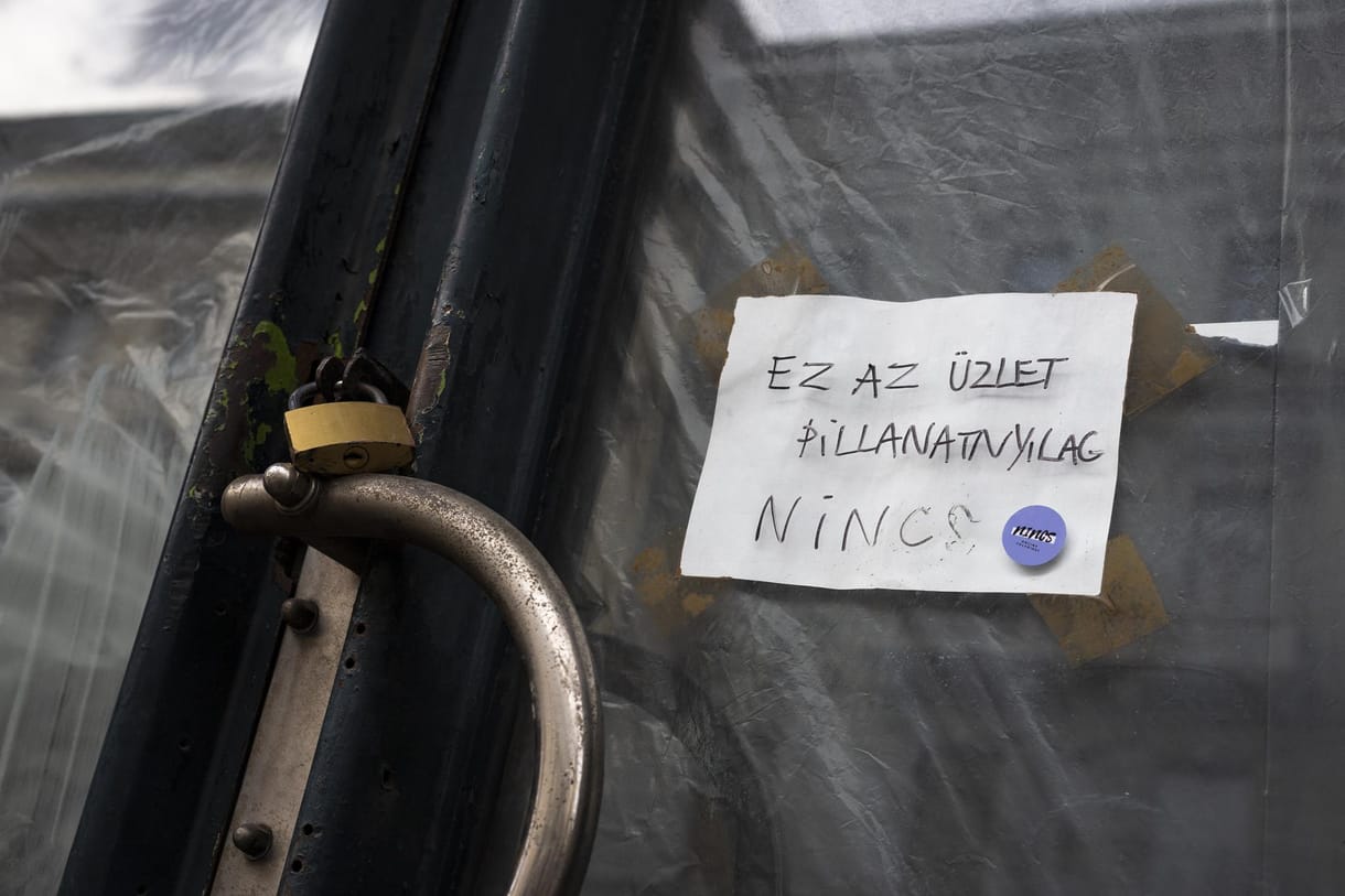 Bezárások és áruhiány – a Le Monde riportere Nyíregyházán vett mintát a magyar valóságból