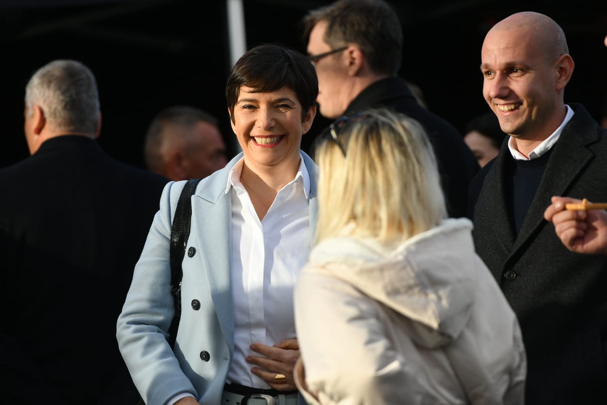 Dobrev Klára EP-képviselő maradna, a mandátumát valószínűleg nem veszi át