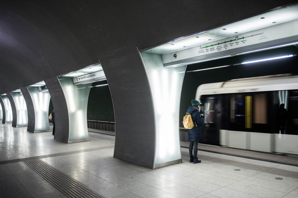 „Beugrós” vezetőkkel oldhatják meg az éjszakai metróhosszabbítást
