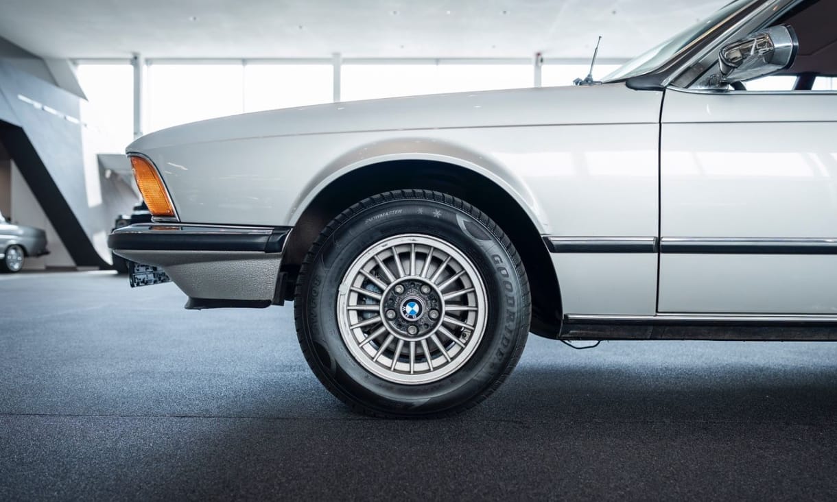 Álmaink cápája: alig használt 45 éves BMW 6-os kupé vár új gazdára