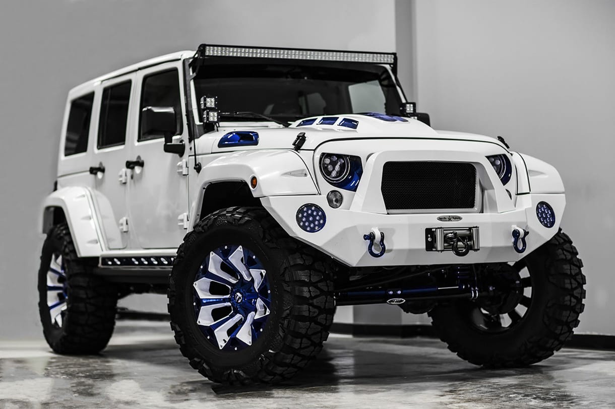 10 millió forintnyi tuningot pakoltak ebbe a Jeep Wranglerbe, és milyen jól tették