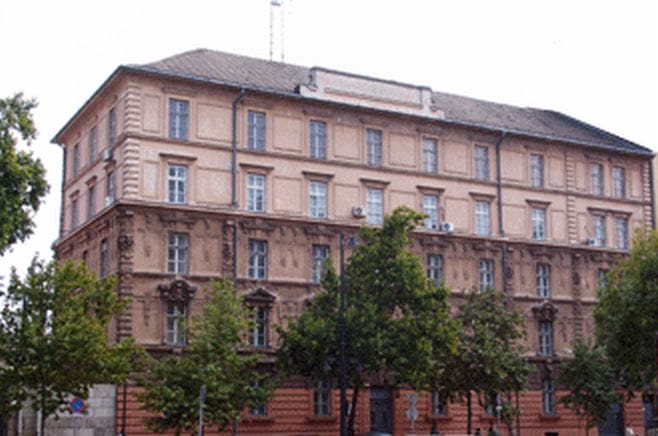 Tényleg eladják a budapesti kémközpontot?