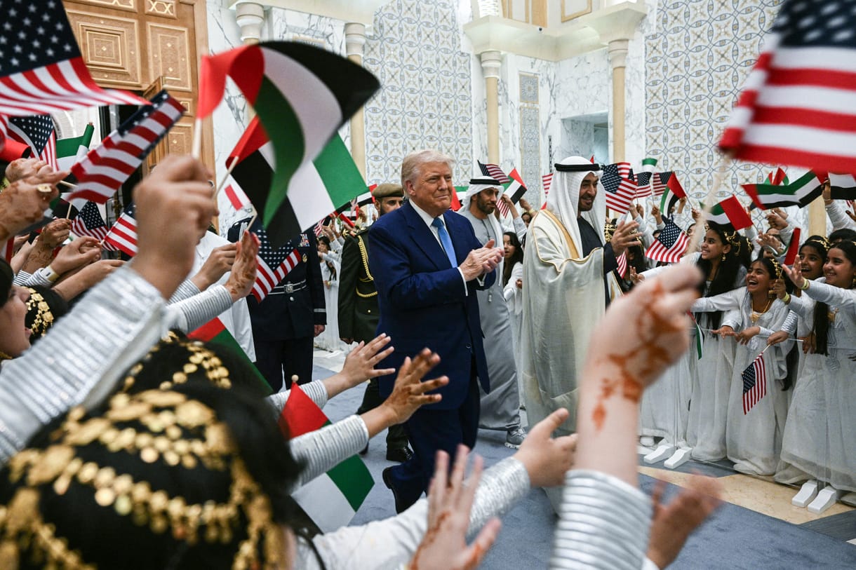 Trump közel-keleti útja: diplomácia és összeférhetetlenség egy ajándék Boeing árnyékában