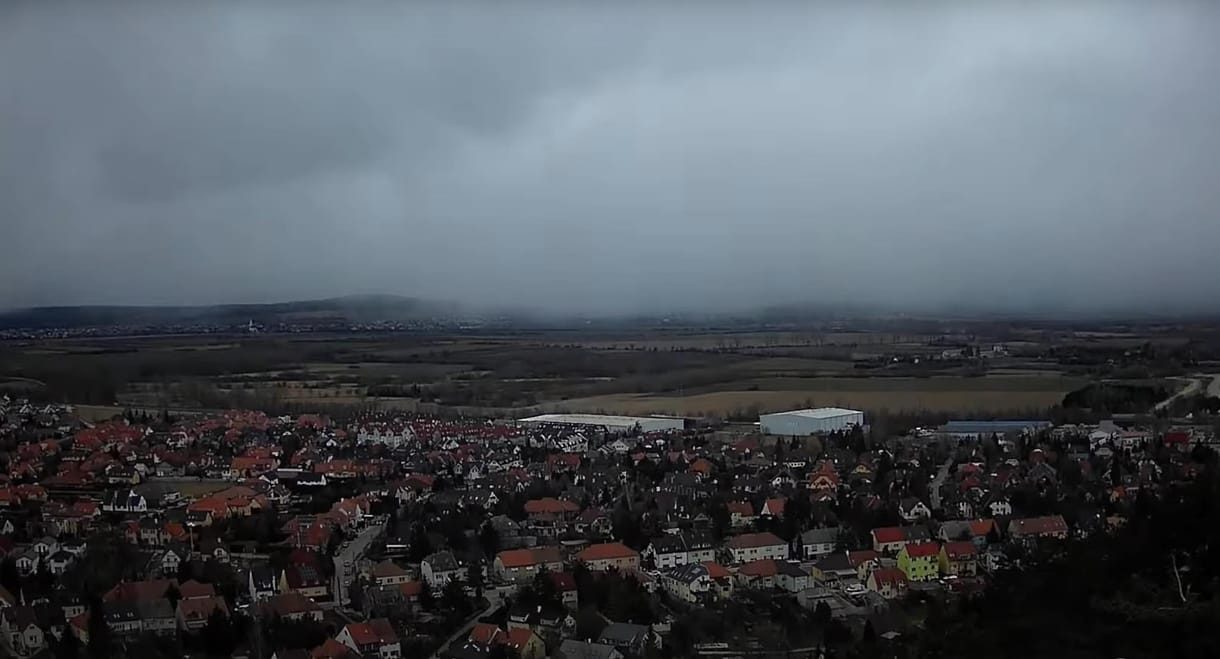 Így érkezett meg a hózivatar Sopronba – videó