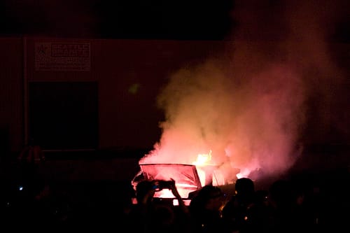 Felrobbant autó egy horvát üdülővárosban: három sérült