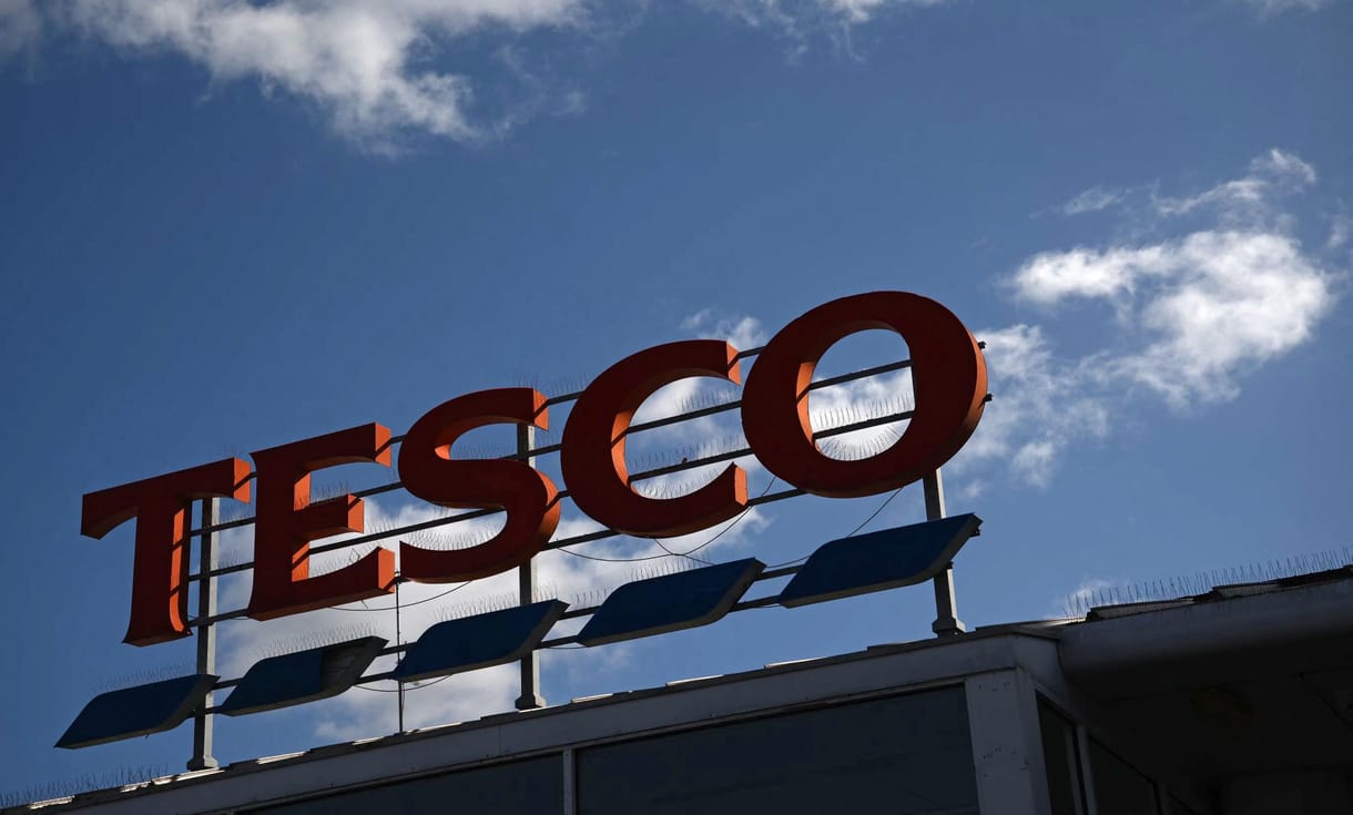 Havonta egymilliárdot bukik a Tesco az árrésstopon, a vezérigazgató szerint búcsút inthetünk az akcióknak is