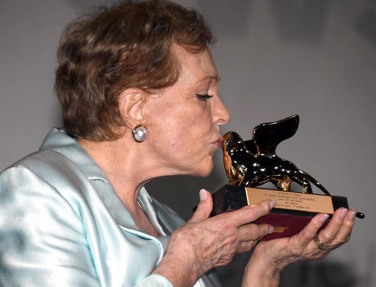 Julie Andrews életműdíjat kapott Velencében
