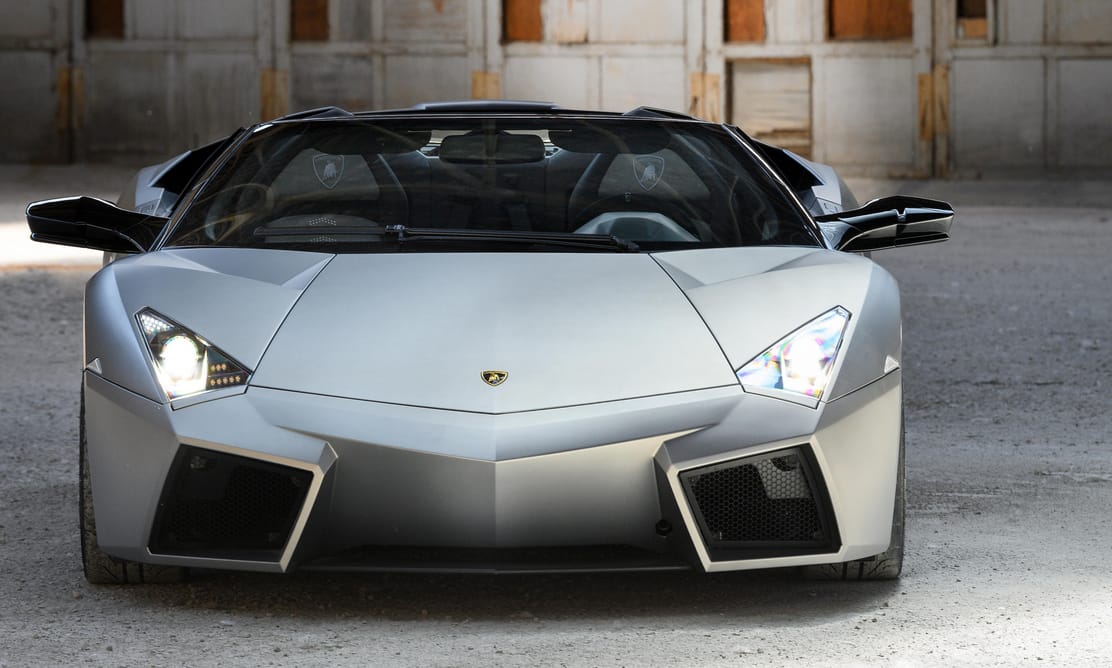 Ritka lehetőség: eladó egy szuperritka nyitott tetős Lamborghini Reventón