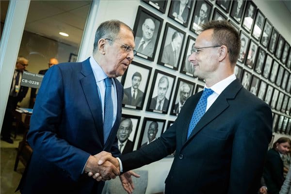 Szijjártó szerint nincs szükség további uniós szankciókra Oroszországgal szemben