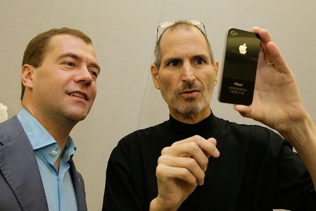 Akinek még a ki sem adott életrajza is bestseller