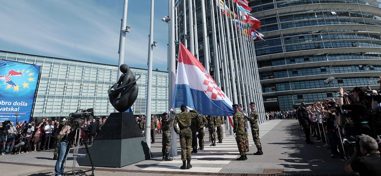 Horvátország egyre euroszkeptikusabb, de polgárai özönlenek az EU-ba