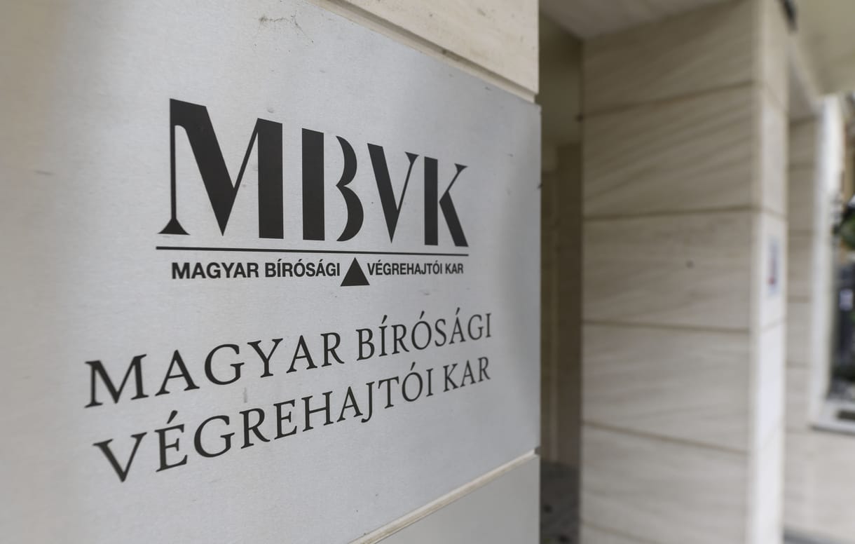 Blikk: Elhunyt anyja 16 éves tartozását követeli a végrehajtó egy nőn