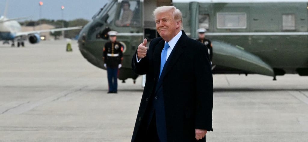 Donald Trump, az USA nevű cég CEO-ja aranybányának nézi az elnöki hivatalt