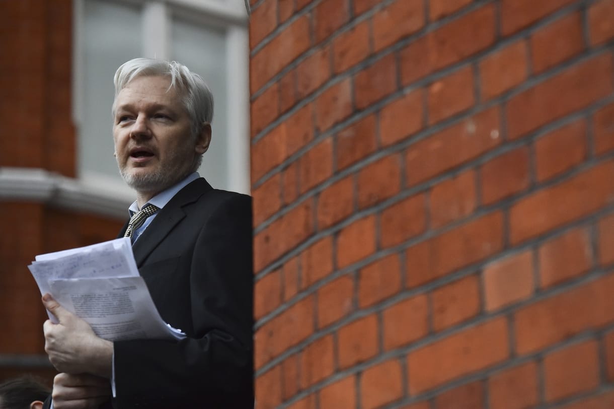 Titokban vádolták meg a Wikileaks alapítóját