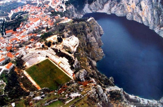 5 megdöbbentő futball stadion