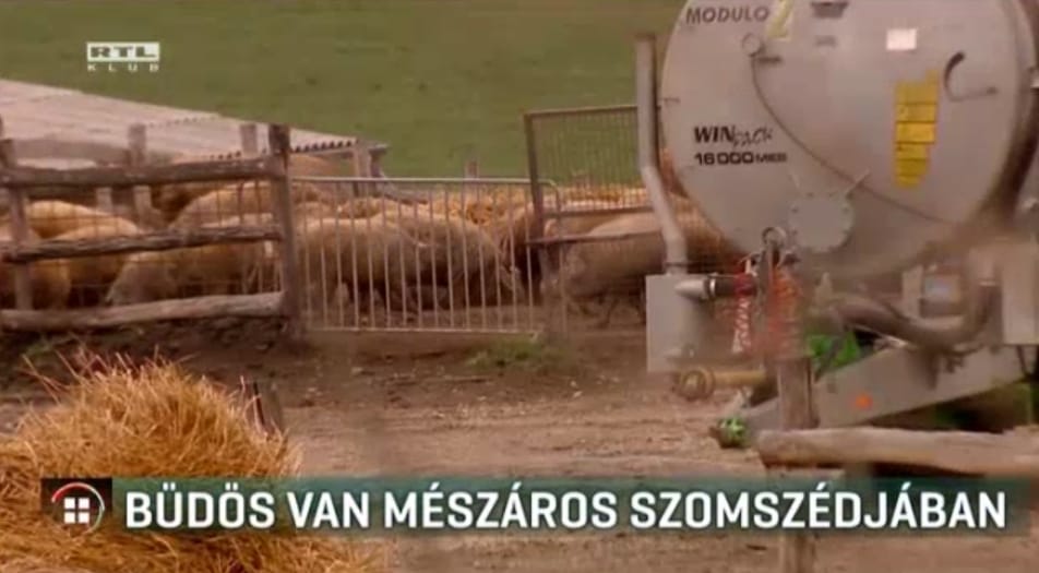Bűzre panaszkodnak Mészáros Lőrinc szomszédai