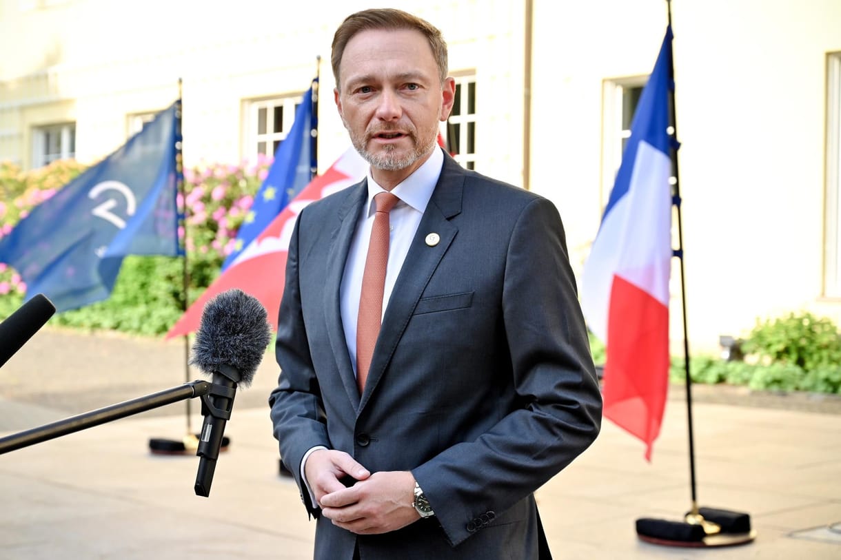 Németország egymilliárd eurót ígér saját költségvetéséből Ukrajnának