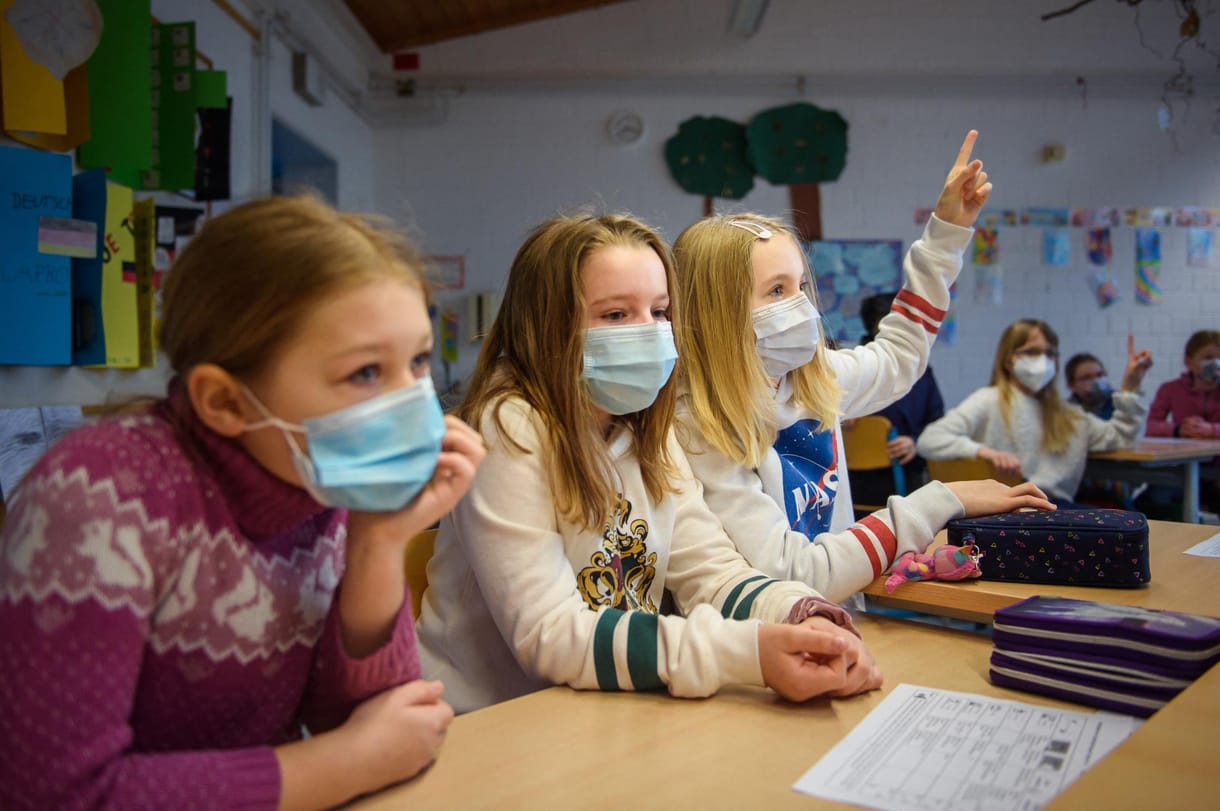 Hivatalosan egyetlen magyar iskolában sincs zárás a járvány miatt