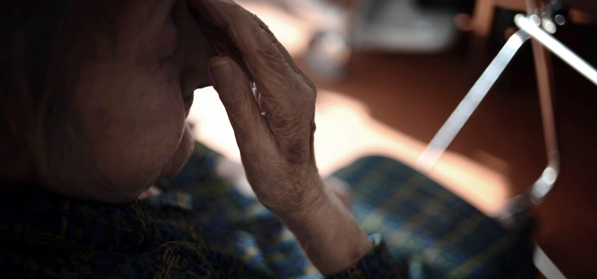 Egy új tanulmány szerint növelheti a demencia kockázatát a korai menopauza