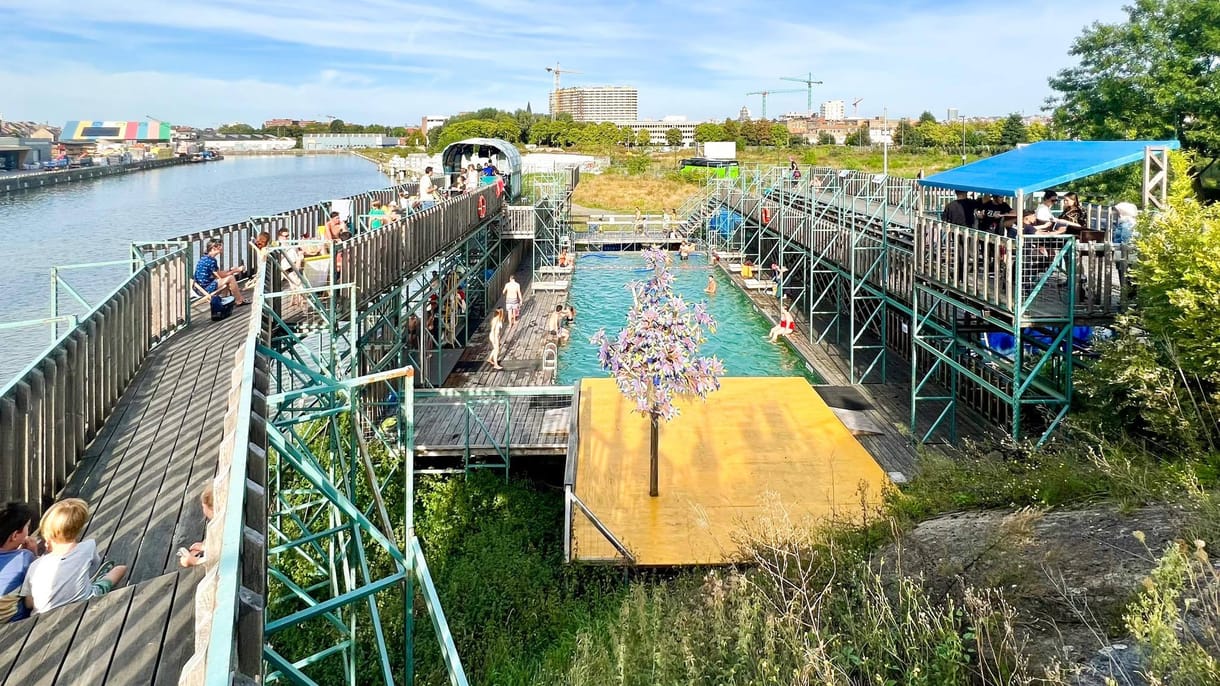 Szeretettel Brüsszelből: Se strand, se kormány