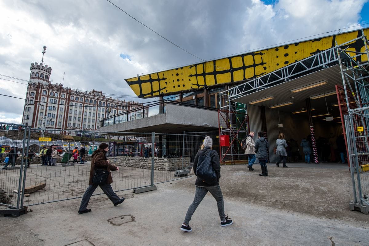 Elkészült a Széll Kálmán téri csarnok a csarnokban - fotók